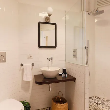 The Rent - Modern Two-bedroom In Porta Romana アパート ミラノ