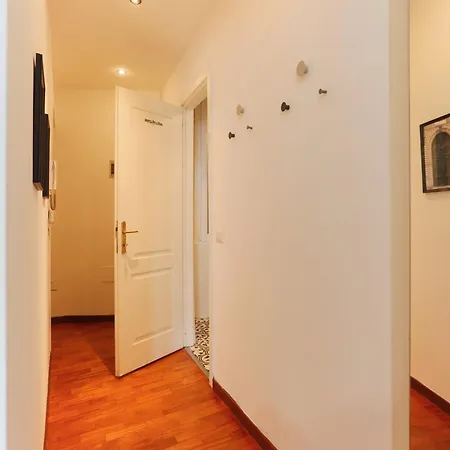 Apartment The Rent - Modern Two-bedroom In Porta Romana Milan