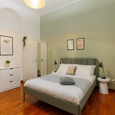 アパート The Rent - Modern Two-bedroom In Porta Romana ミラノ